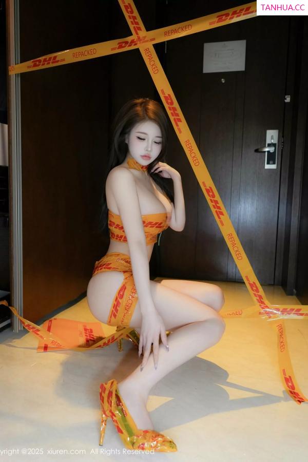 甜妮  [XiuRen]高清写真图 2025.03.14 No.10016 甜妮 美腿性感第40张图片